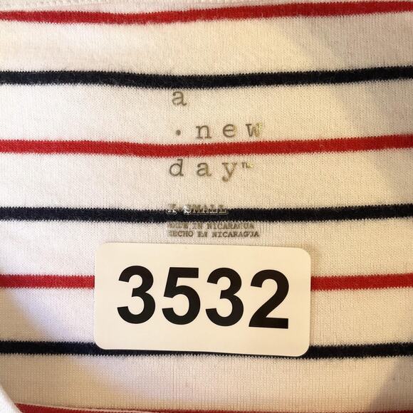 A New Day Women Shirt X-SMALL White Striped Crew Neck Pullover Short Sleeve - Picture 2 of 8